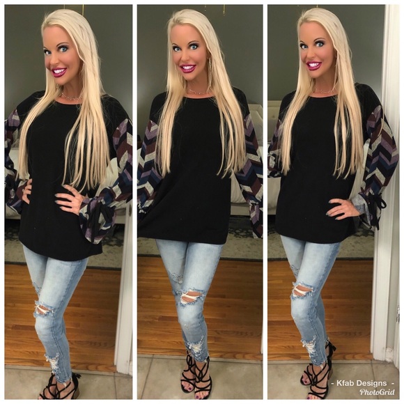 🛍LAST 2! ! Chevron Bell Sleeve Tie Top! - Picture 2 of 8